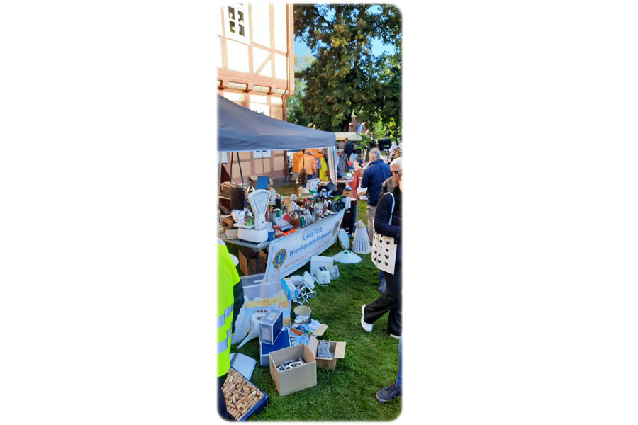 Lions Club Wienhausen-Flotwedel auf dem Flohmarkt im September 2024