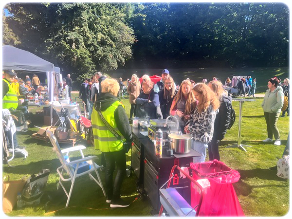 Lions Club Wienhausen-Flotwedel auf dem Flohmarkt im September 2024