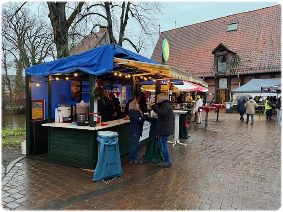 Weihnachtsstand vom Lions Club Wienhausen-Flotwedel auf dem Weihnachtsmarkt Wienhausen 2024