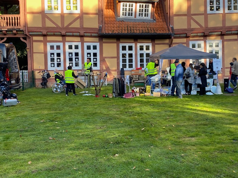Lions Club Wienhausen-Flotwedel auf dem Flohmarkt im September 2024