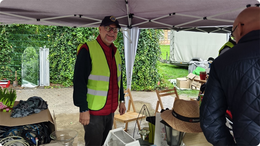 Lions Club Wienhausen-Flotwedel auf dem Flohmarkt am 02. August 2025