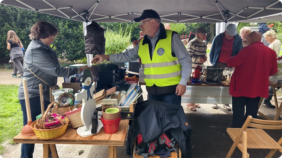 Lions Club Wienhausen-Flotwedel auf dem Flohmarkt am 02. August 2025