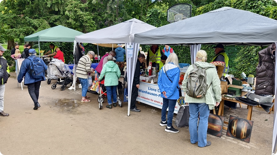 Lions Club Wienhausen-Flotwedel auf dem Flohmarkt am 02. August 2025