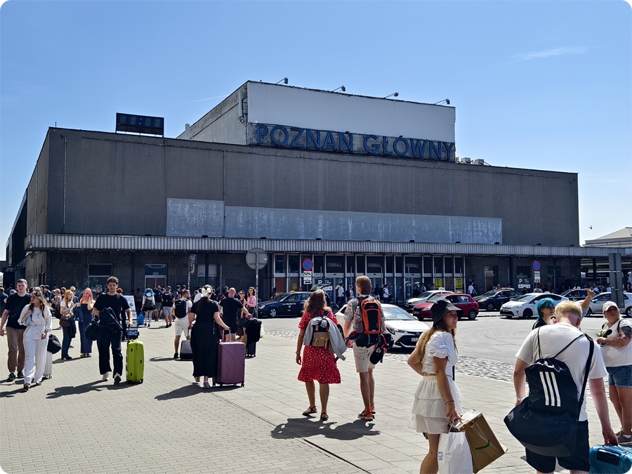 Am Bahnhof von Poznań