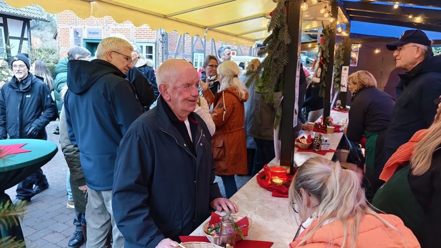 Lions Club Gründungsmitglied Peter Franke besucht unseren Stand
