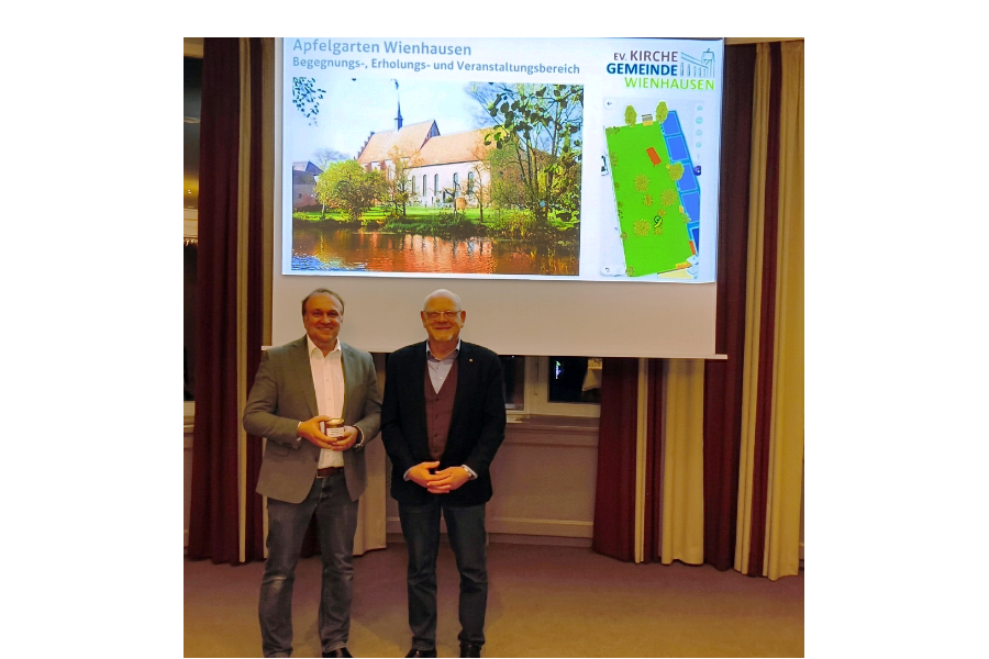 von links nach rechts: Lionsfeund und Pastor Ingo Krahn und Präsident Hermann Baars