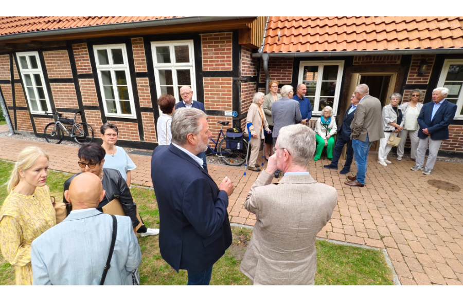 Treffen vor dem Gemeindehaus der St. Marien Kirche in Wathlingen