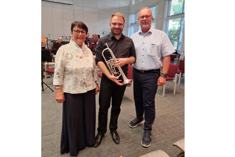 von links nach rechts: Christa Tzanov-Heil, Lars Katins, Hans-Jörg-Wisch