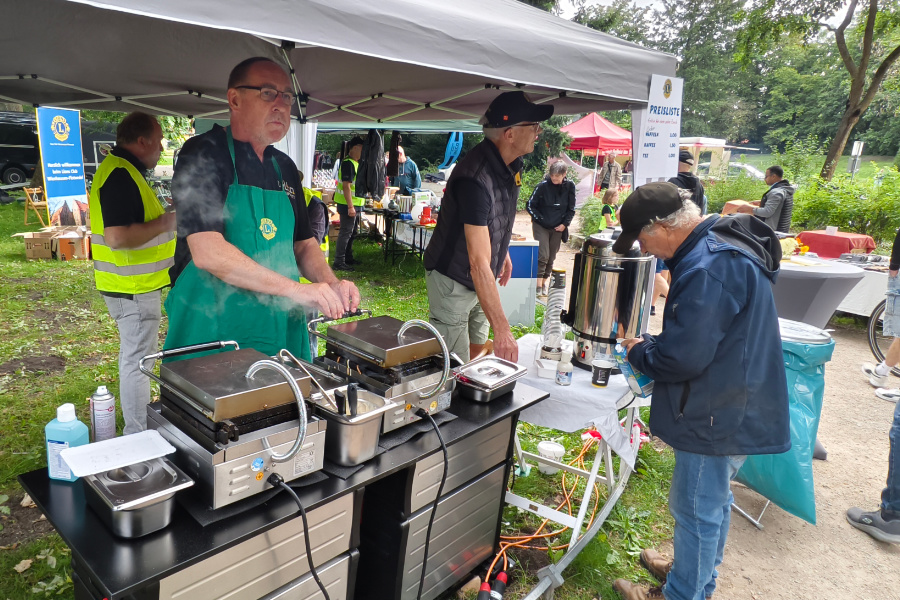 Lions Club Wienhausen-Flotwedel auf dem Flohmarkt am 1. August 2026