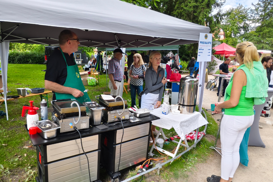 Lions Club Wienhausen-Flotwedel auf dem Flohmarkt am 1. August 2026