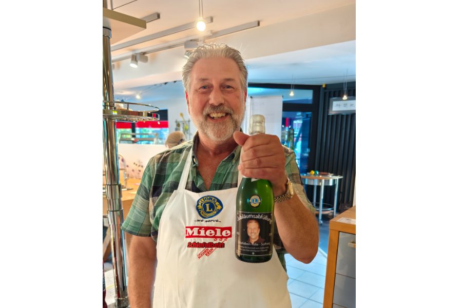Gemeinsamer Lions Clubabend in der Showküche von Lionsfreund Carsten Schiefelbein