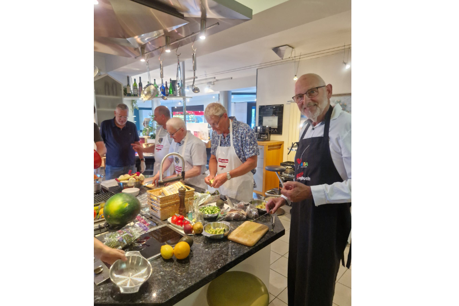 Gemeinsamer Lions Clubabend in der Showküche von Lionsfreund Carsten Schiefelbein