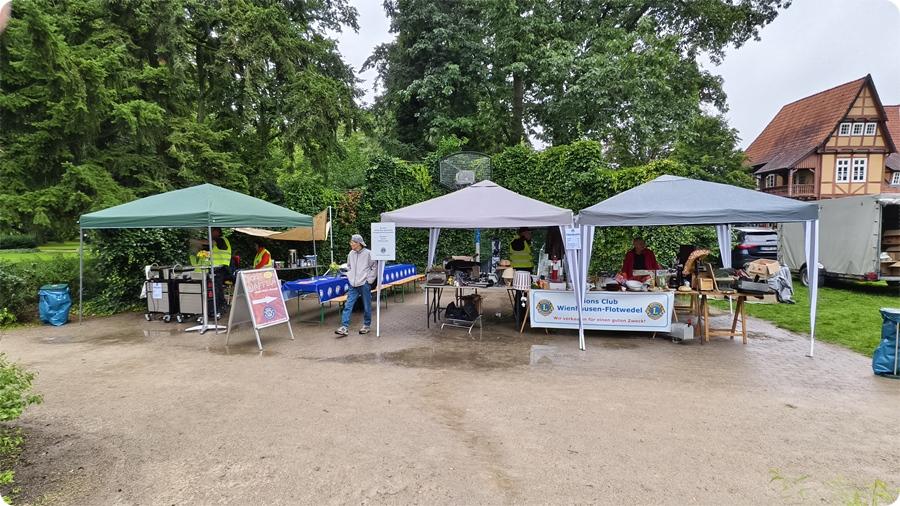 Lions Club Wienhausen-Flotwedel auf dem Flohmarkt am 02. August 2025